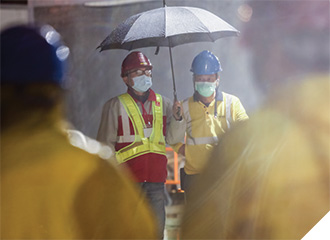 Frontline workers performed diligently and rigorouslyirrespective of the harsh working environment, coldnessand rain, for accomplishment of the construction work.