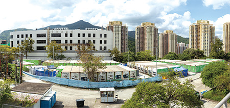 During the fifth wave of the epidemic, with the collaborative effort of DH and other departments, temporary body storage facilities were set up at government sites near the Fu Shan Public Mortuary in Sha Tin to expand storage capacity to meet the emergency need.