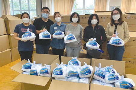 The packaging team of the Companies Registry (CR) showed their productive output of concerted efforts.