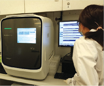 来自监测站的污水样本会被送到指定的实验室进行聚合酶链反（PCR）测试，以确定有没有新冠病毒、病毒载量和检测变种病毒株。