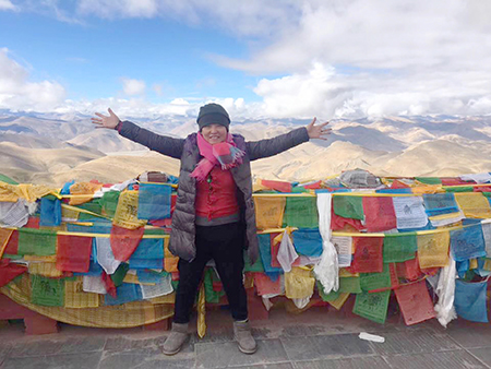 連女士前往西藏旅行，感觸良多。